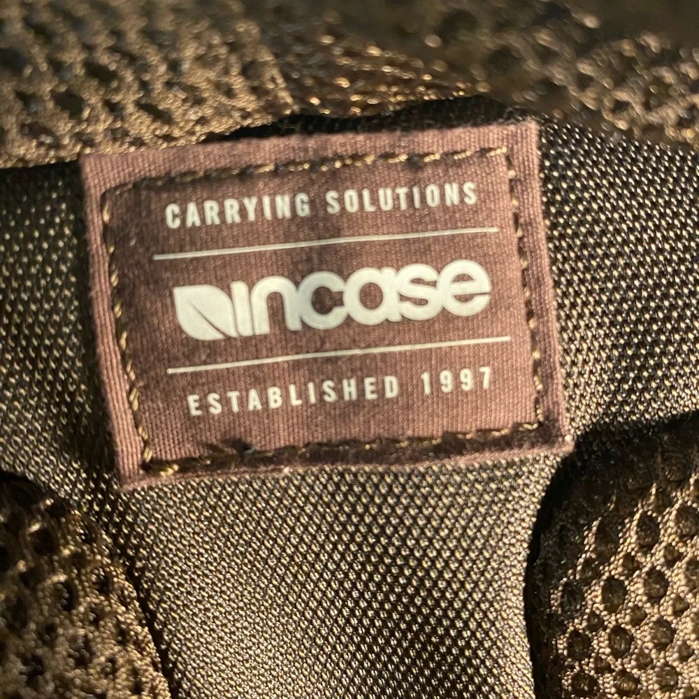 Used Incase ICON Slim Pack